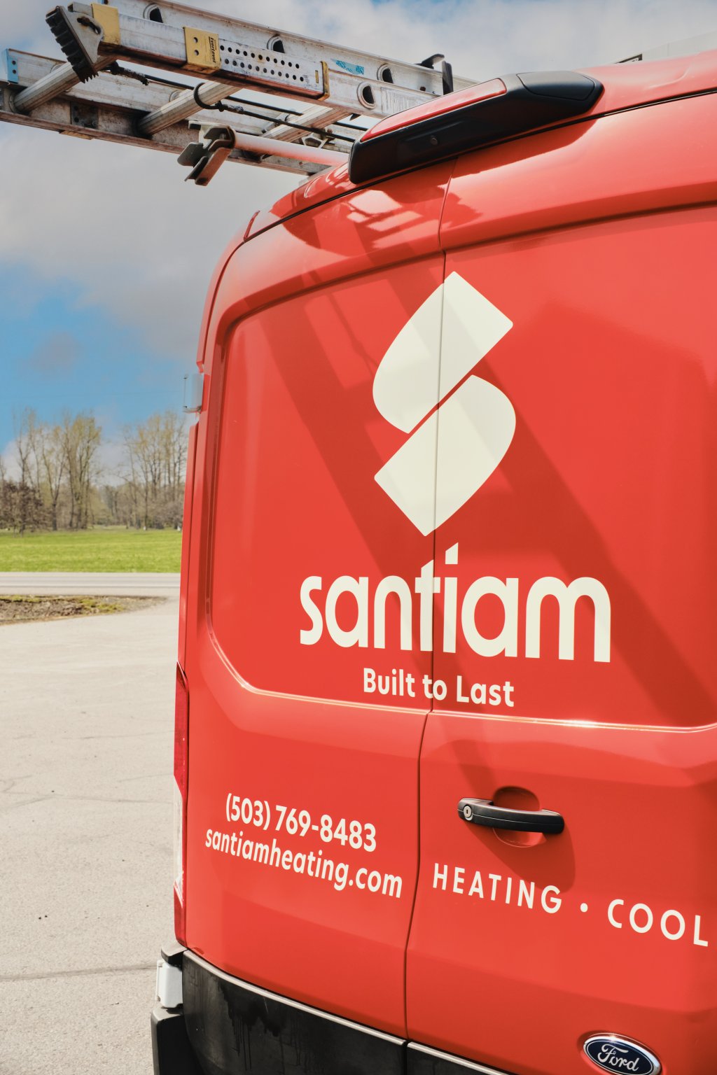 Santiam stayton yard van brand detail