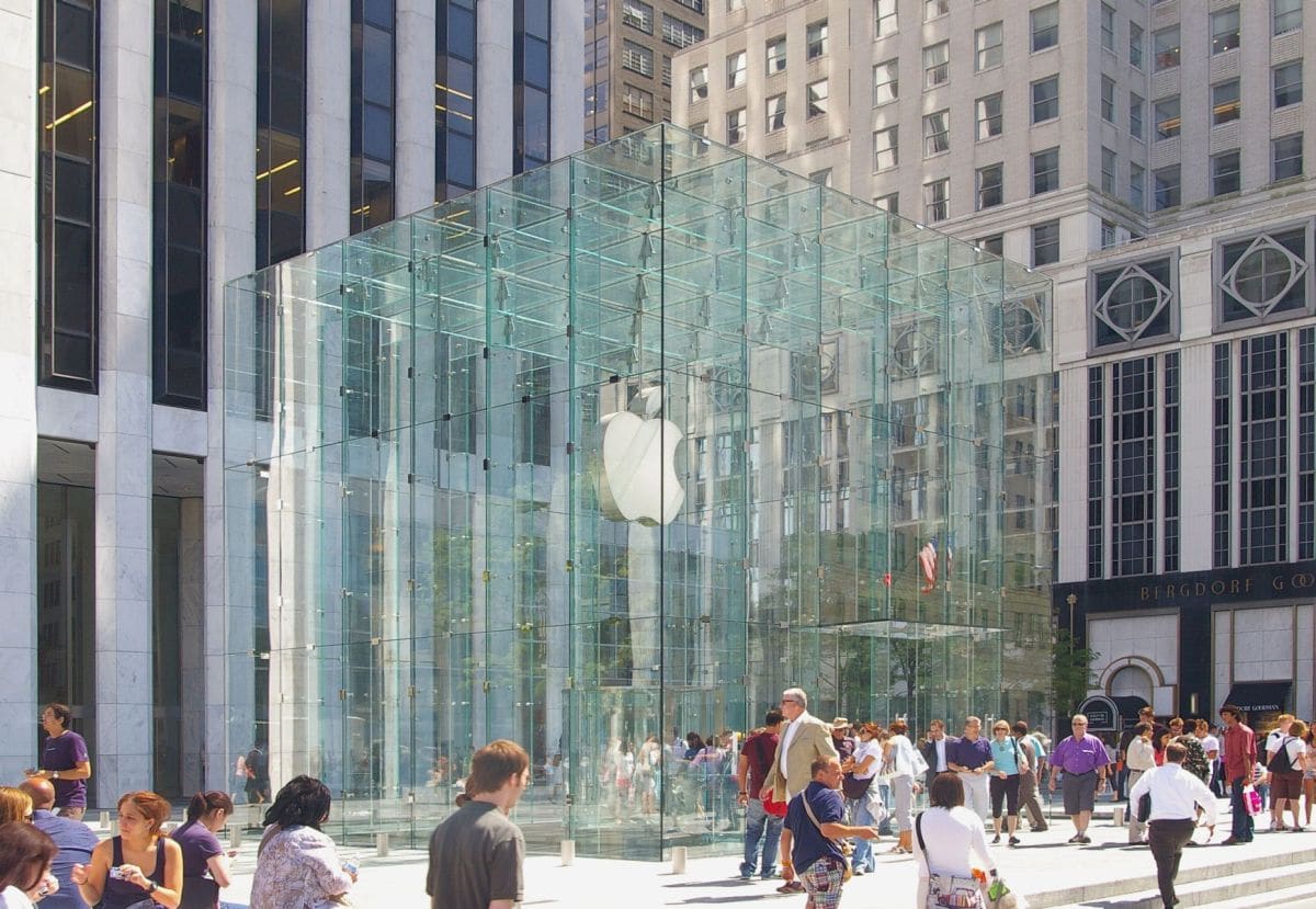 Why are Apple Stores so big?
